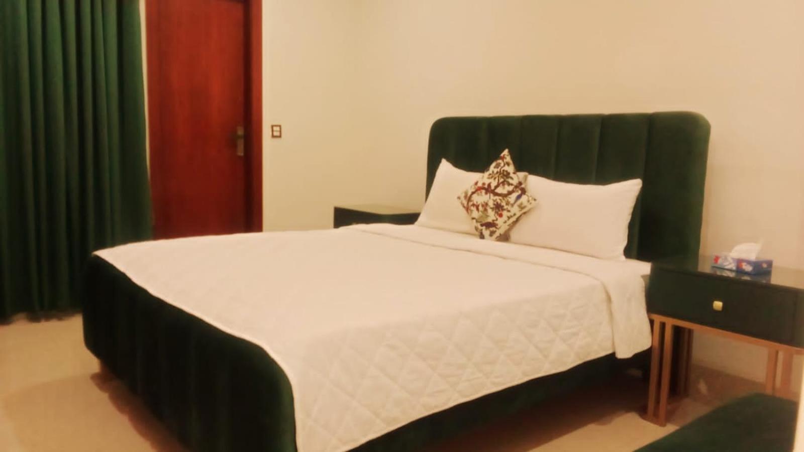 Royal Galaxy Hotel & Residence - Near Islamabad International Airport & Motorway Extérieur photo