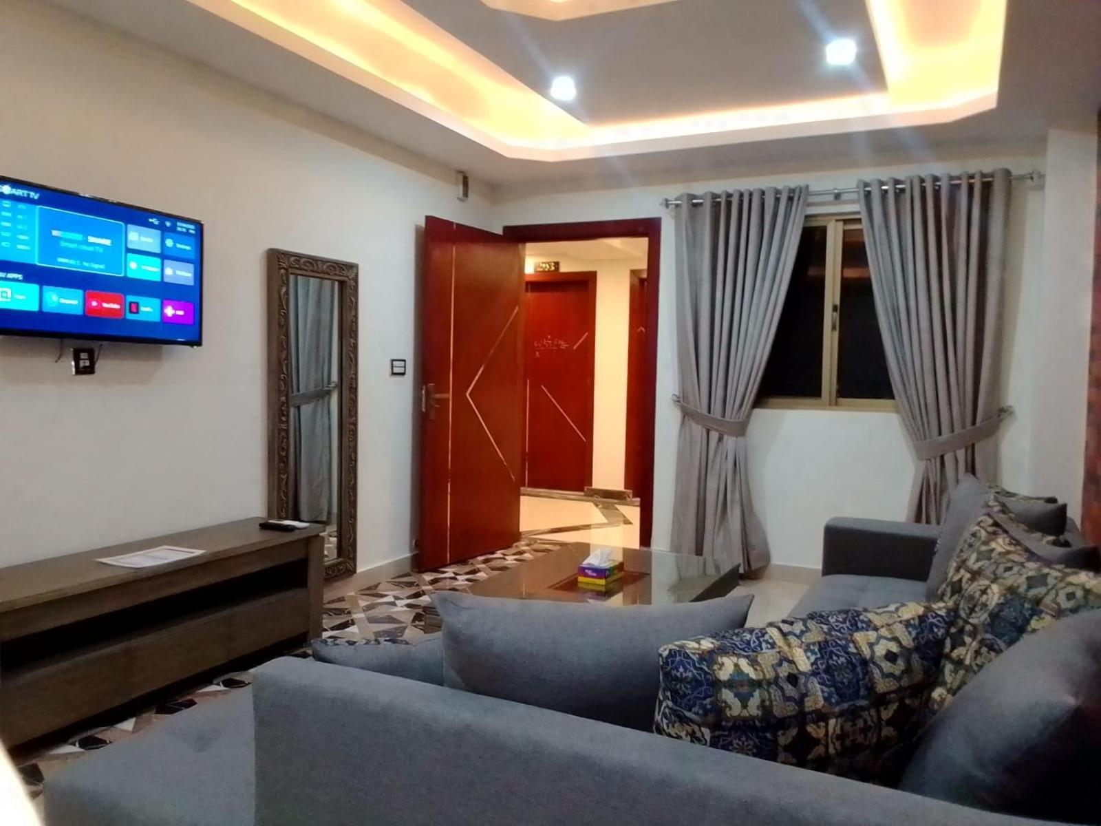 Royal Galaxy Hotel & Residence - Near Islamabad International Airport & Motorway Extérieur photo
