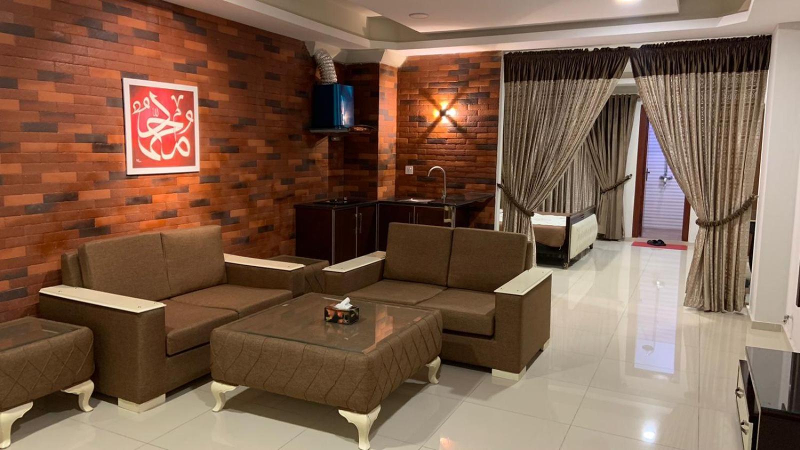 Royal Galaxy Hotel & Residence - Near Islamabad International Airport & Motorway Extérieur photo