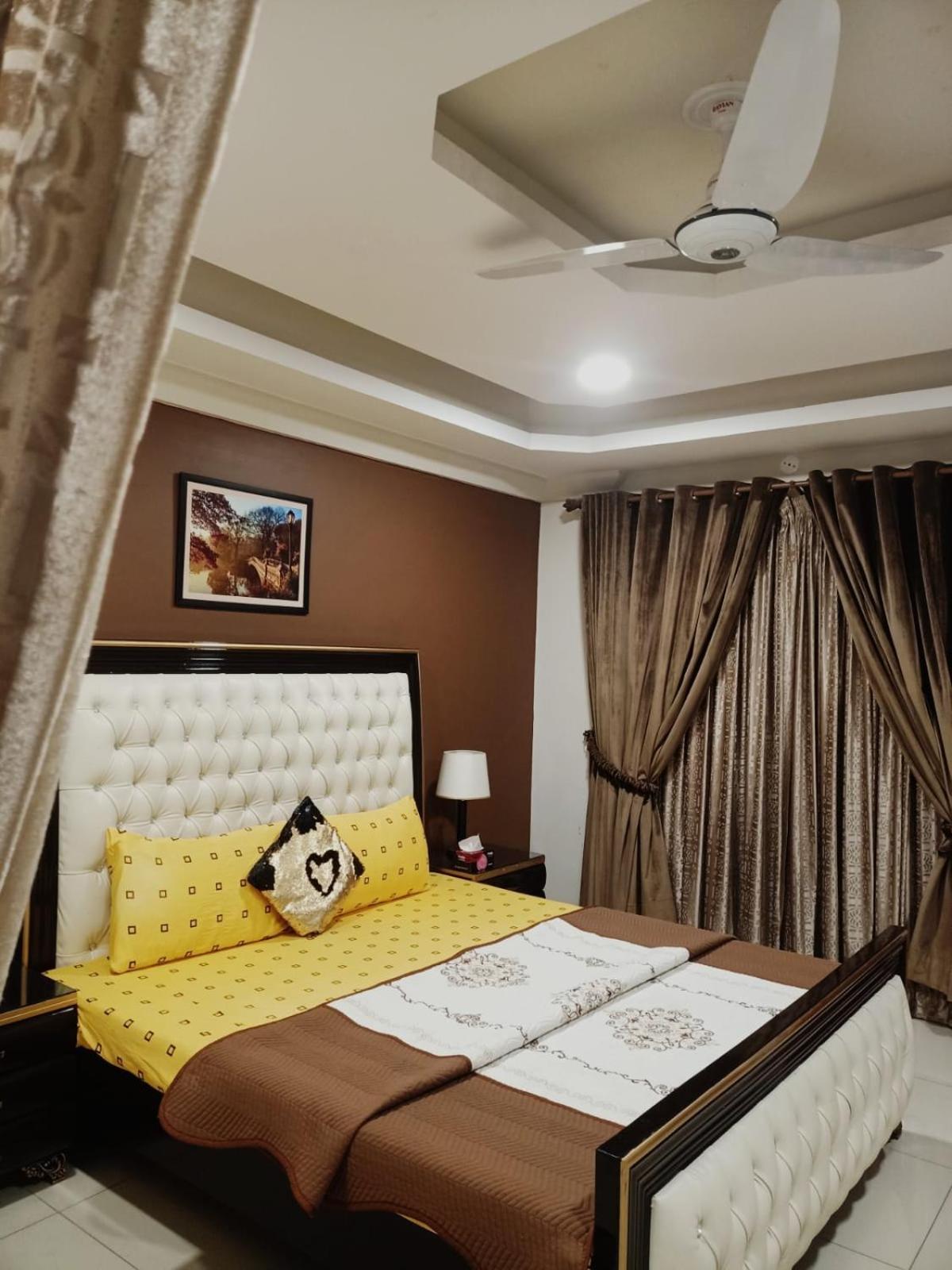 Royal Galaxy Hotel & Residence - Near Islamabad International Airport & Motorway Extérieur photo