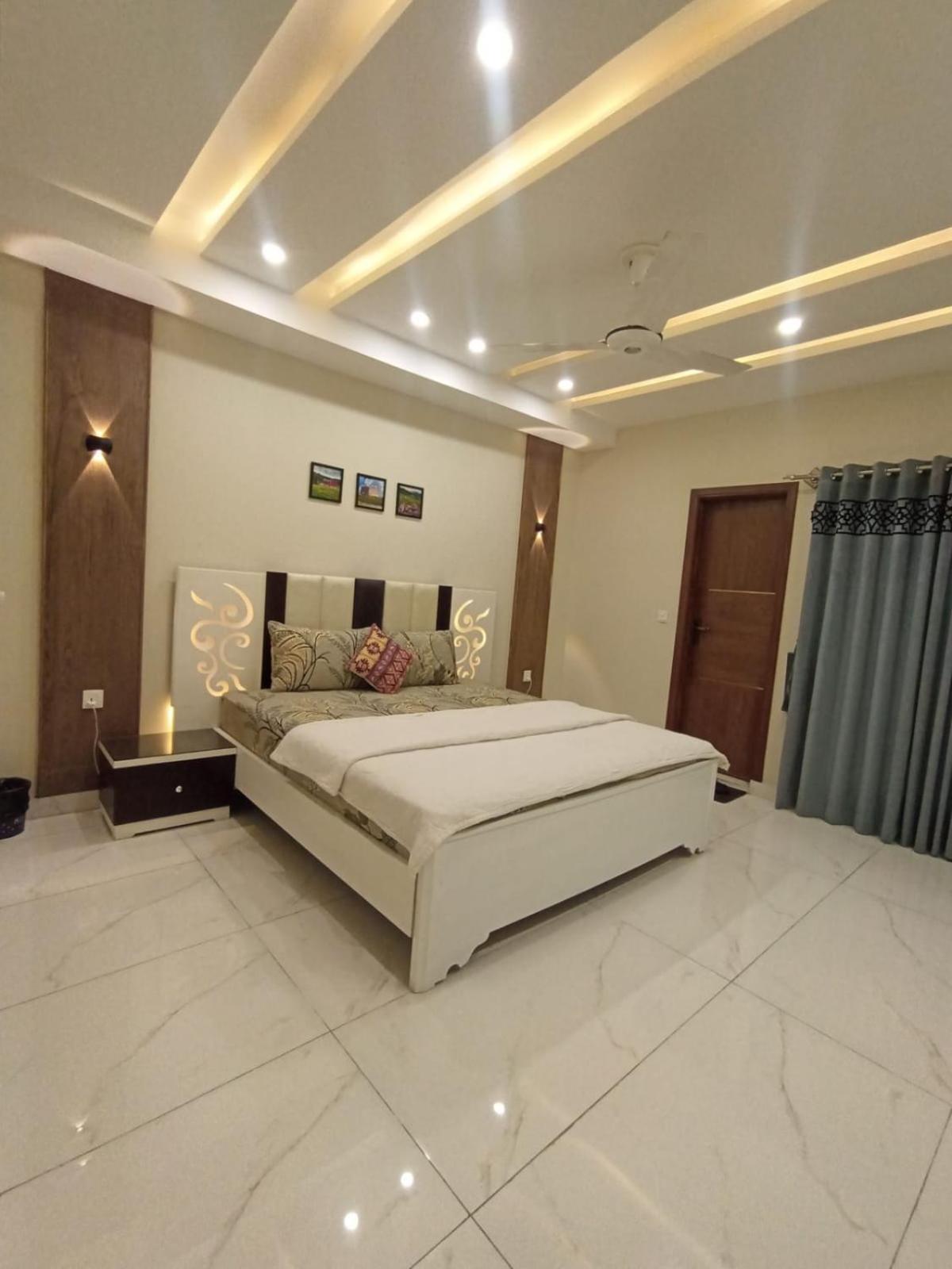 Royal Galaxy Hotel & Residence - Near Islamabad International Airport & Motorway Extérieur photo
