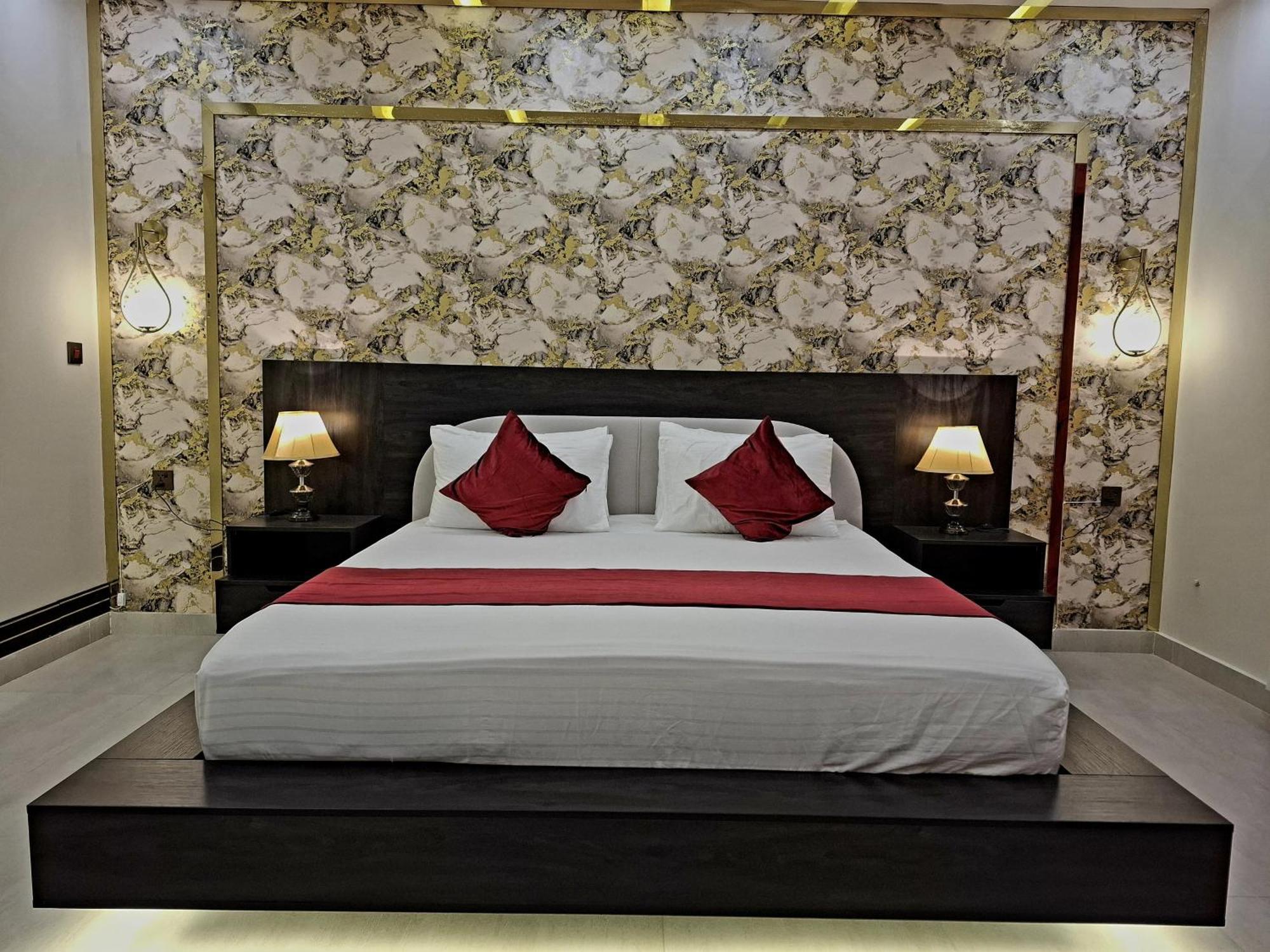 Royal Galaxy Hotel & Residence - Near Islamabad International Airport & Motorway Extérieur photo