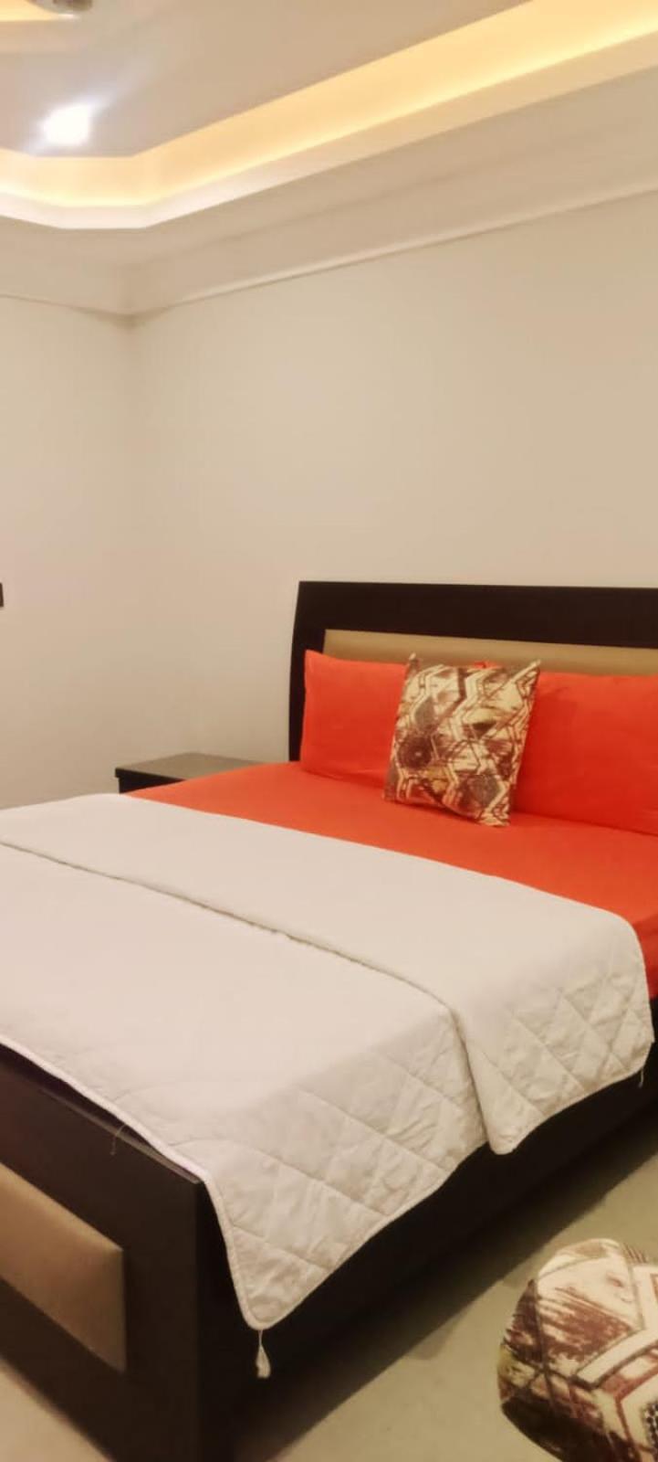 Royal Galaxy Hotel & Residence - Near Islamabad International Airport & Motorway Extérieur photo