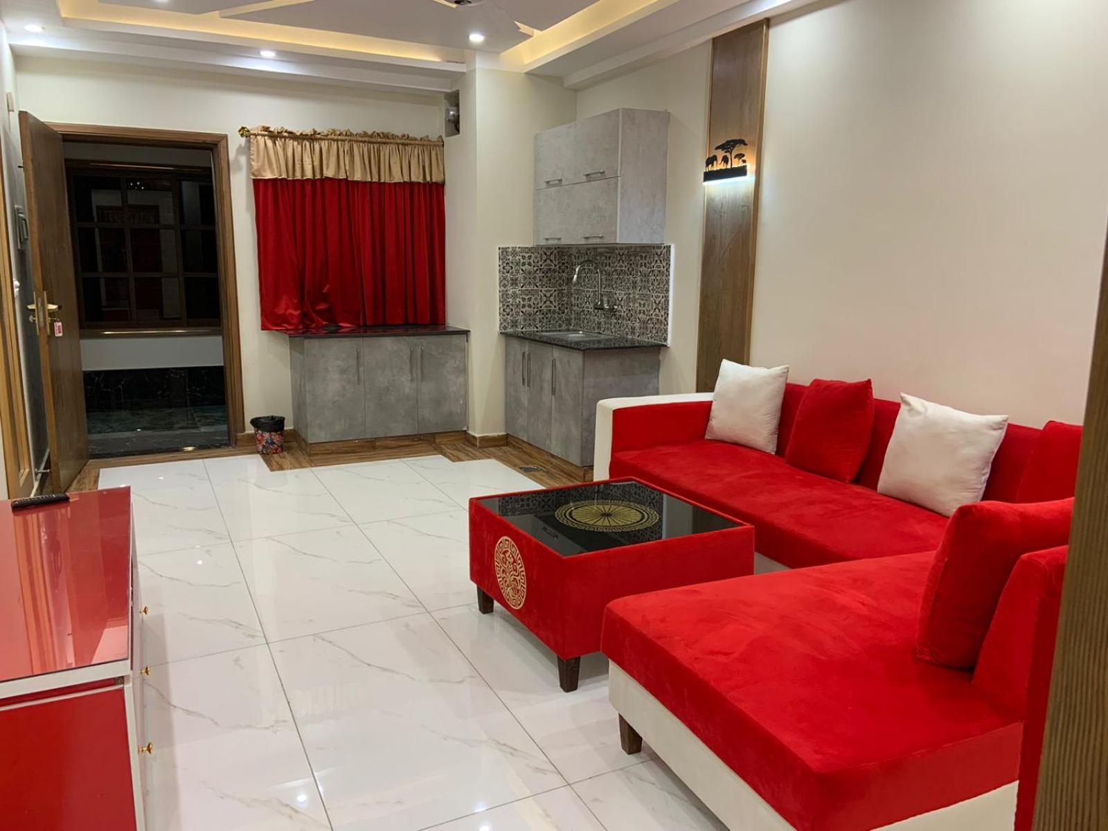 Royal Galaxy Hotel & Residence - Near Islamabad International Airport & Motorway Extérieur photo